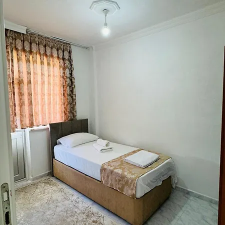 Bozcaada Karsisi Aileye Uygun Muestakil Vila *